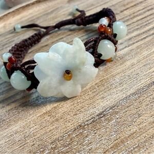 Elegant Floral Beaded Bracelet